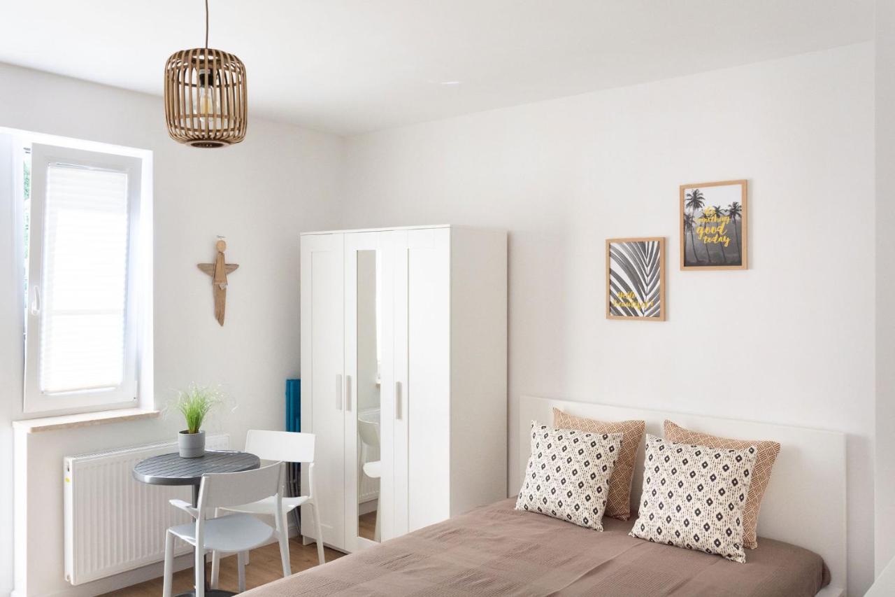 Dom Latarnika Apartment Jarosławiec Exterior foto
